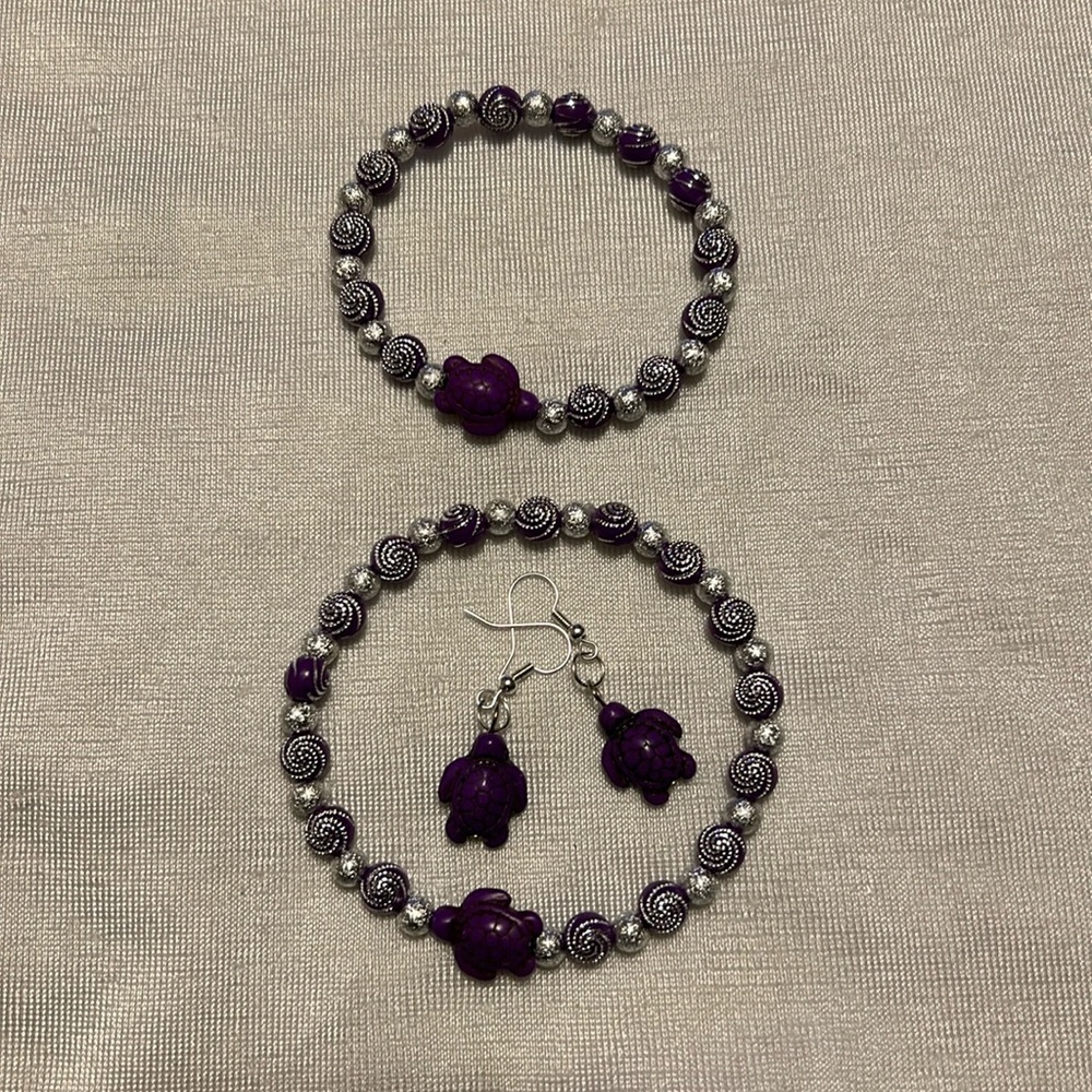 Turtle bracelet, anklet and earrings.